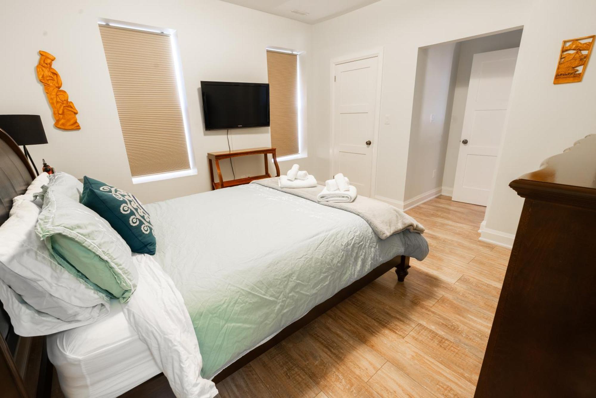 Spacious 3 Bedroom Apartment In Heart Of Niagara Thorold Eksteriør bilde