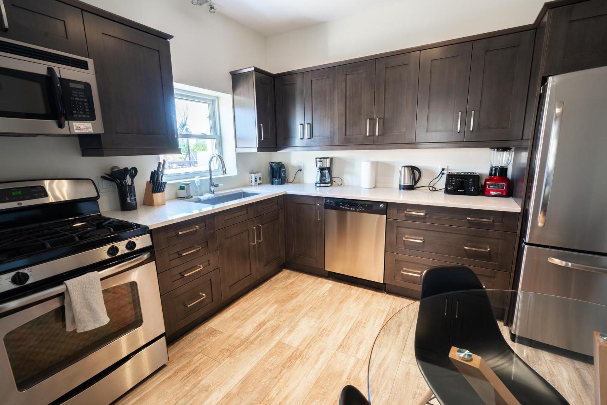Spacious 3 Bedroom Apartment In Heart Of Niagara Thorold Eksteriør bilde