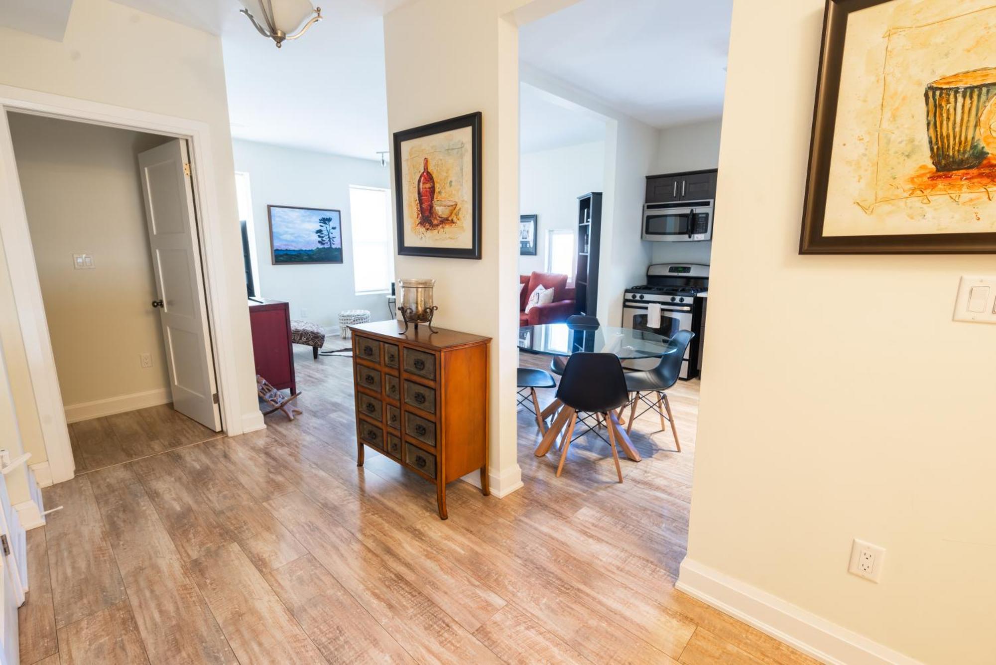 Spacious 3 Bedroom Apartment In Heart Of Niagara Thorold Eksteriør bilde