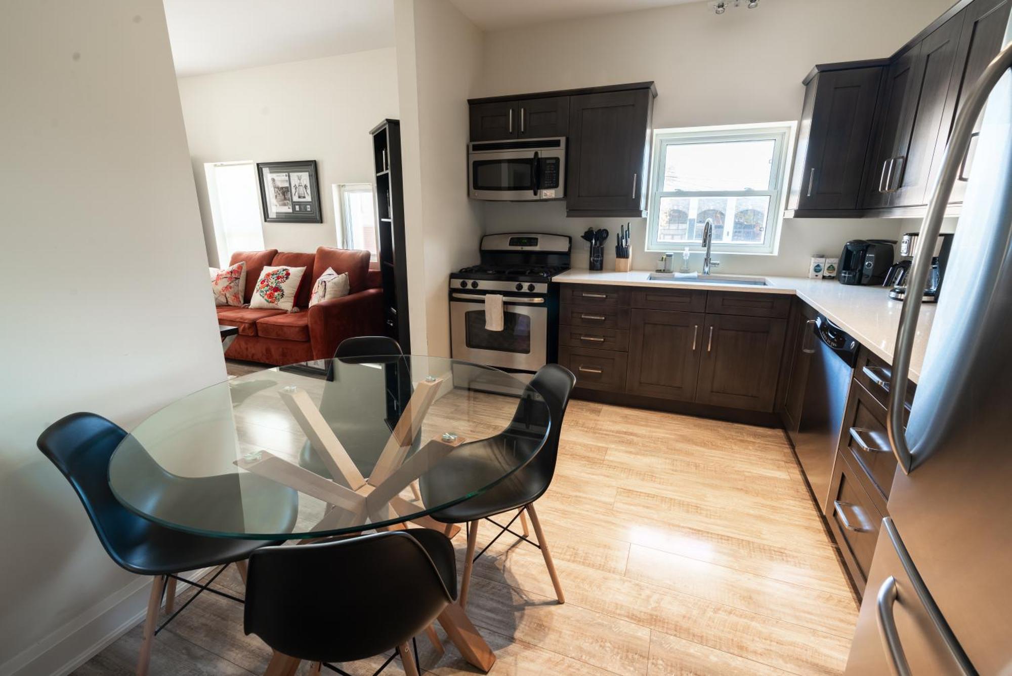 Spacious 3 Bedroom Apartment In Heart Of Niagara Thorold Eksteriør bilde